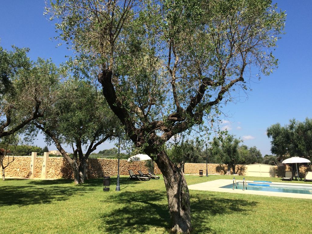Masseria San Polo Squinzano Екстериор снимка